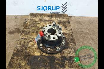 New Holland T7.250 RIGHT Rear wheelhub (Amercian type)