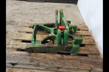 salg af John Deere 6420 S  Front axle support