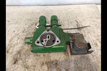 salg af John Deere 6420 S  Remote control valve