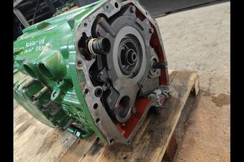 salg af John Deere 6420 S  Transmission