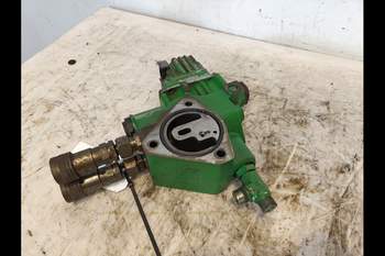 salg af John Deere 6420 S  Hydraulic lift valve