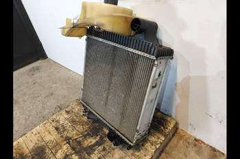 salg af John Deere 6420 S  Water Radiator