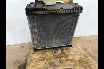 salg af John Deere 6420 S  Water Radiator