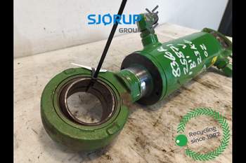 John Deere 8360R  Hydraulic Cylinder