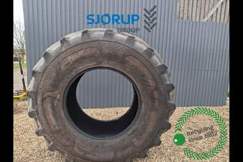 John Deere 8360R RIGHT Tire