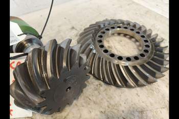 salg af John Deere 6195 R  Front axle differential