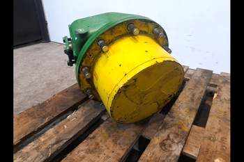 salg af John Deere 6195 R RIGHT Front axle final drive